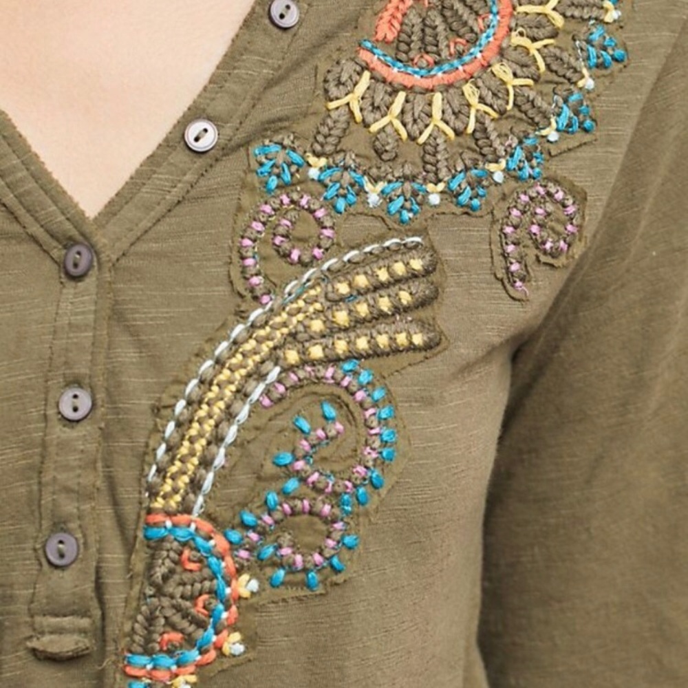 Akemi + Kin Embroidered Long Sleeve Henley T shirt - Picture 2 of 8